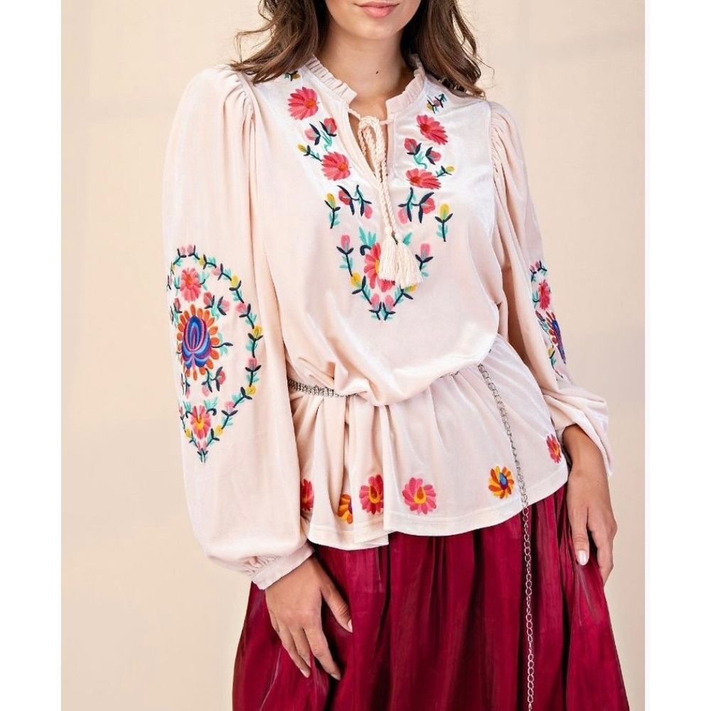 Easel Velvet Embroidered Floral Peasant Blouse Womens Small Champagne NWT
